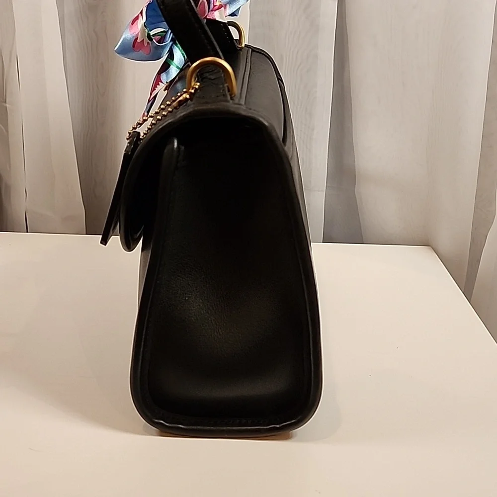 Sold Vintage Coach Regina #9983 - Picture 7 of 17